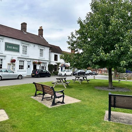 Hotel The Bell à Solihull Extérieur photo