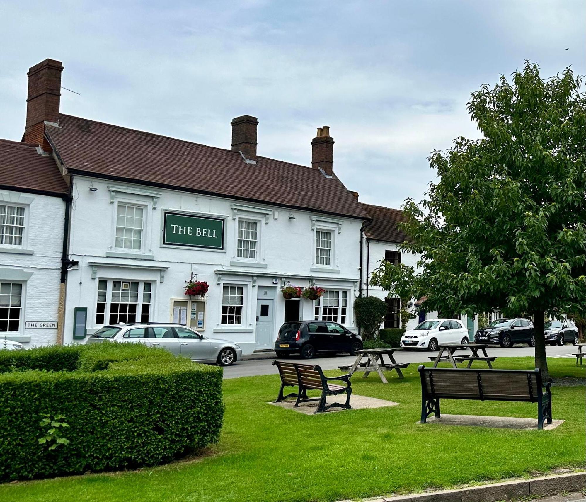 Hotel The Bell à Solihull Extérieur photo